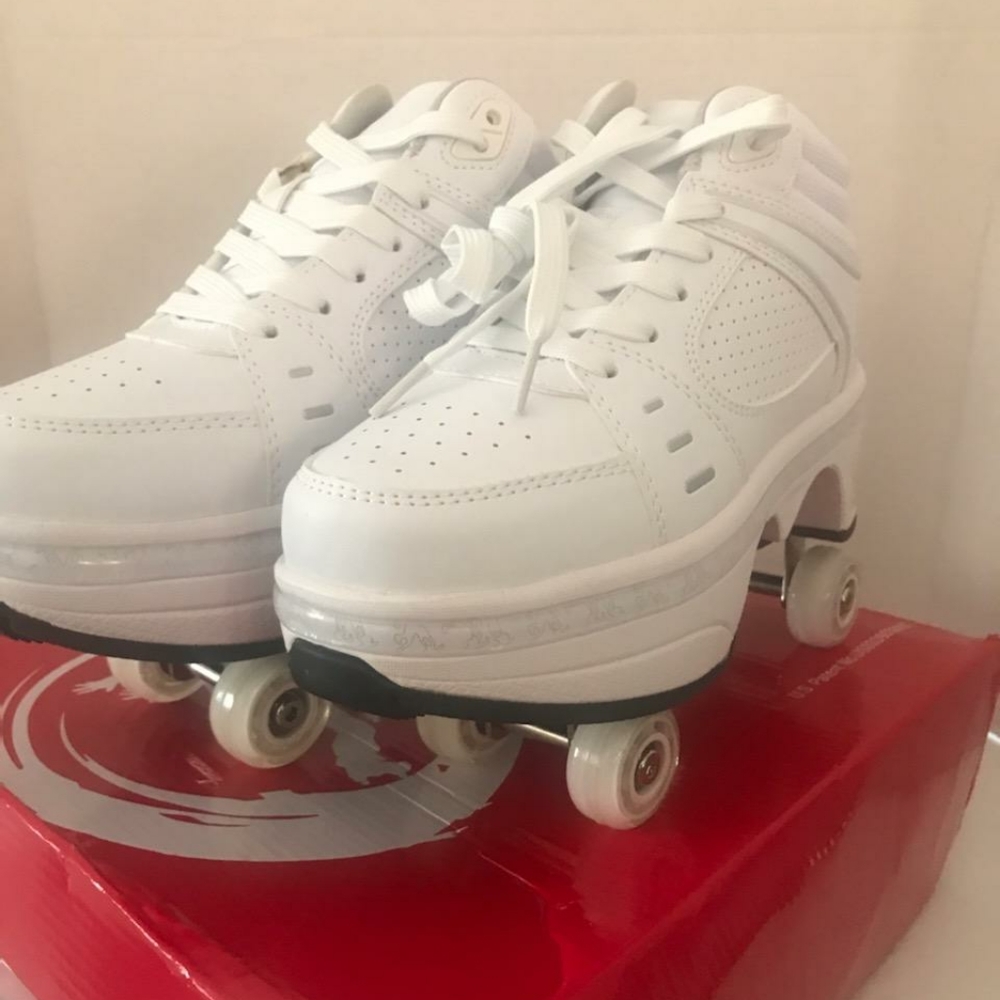 New retractable roller skate shoes